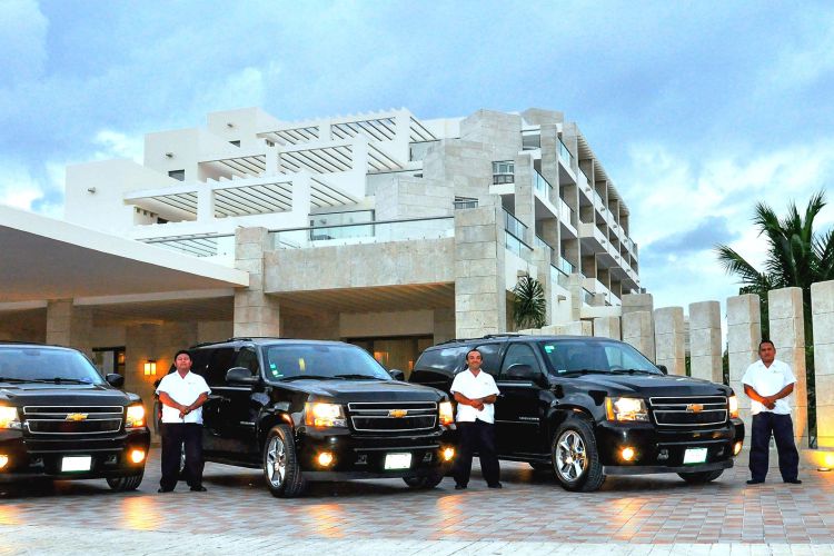 Transporte Turístico, Tours y Actividades en Ixtapa Zihuatanejo. Transportación del Aeropuerto de Ixtapa Zihuatanejo a Hoteles. Corporativo de Servicios Turísticos Ixtapa Zihuatanejo. Tours económicos en Ixtapa Zihuatanejo. Mejores actividades en Ixtapa Zihuatanejo